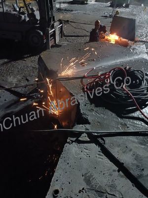 कंक्रीट बीम और स्तंभों को काटने के लिए उपयोग किया जाने वाला इलेक्ट्रोप्लाटेड डायमंड वायर सॉ