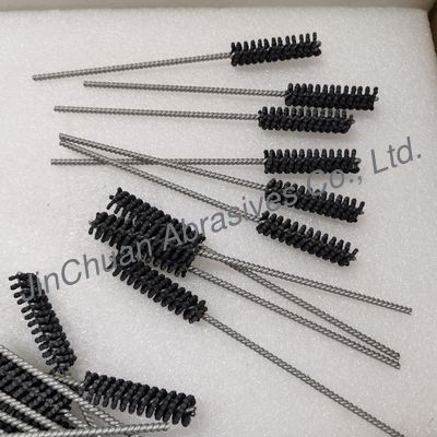 सीएनसी फ्रिलिंग मशीन टूल्स पर इंस्टॉल किए गए सटीक छेद पॉलिशिंग और आंतरिक छेद मशीनिंग के लिए होनिंग ब्रश